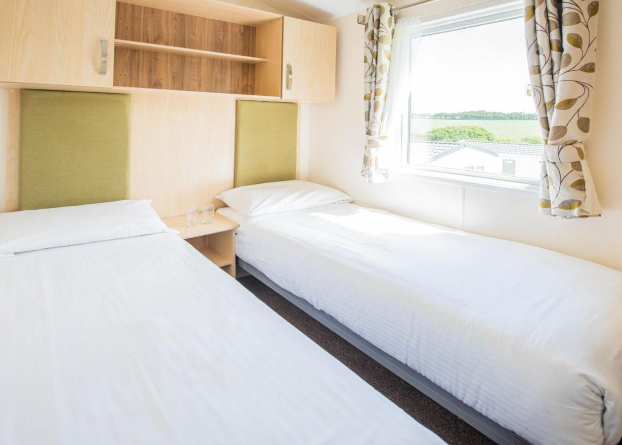 Sandaway Beach Holiday Park Ком-Мартин Экстерьер фото